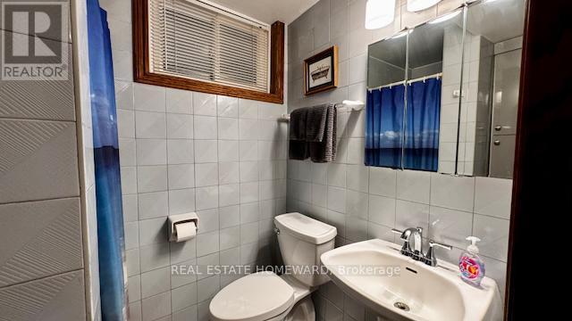 












12 KENEWEN COURT

,
Toronto (Victoria Village),




Ontario
M4A1R8

