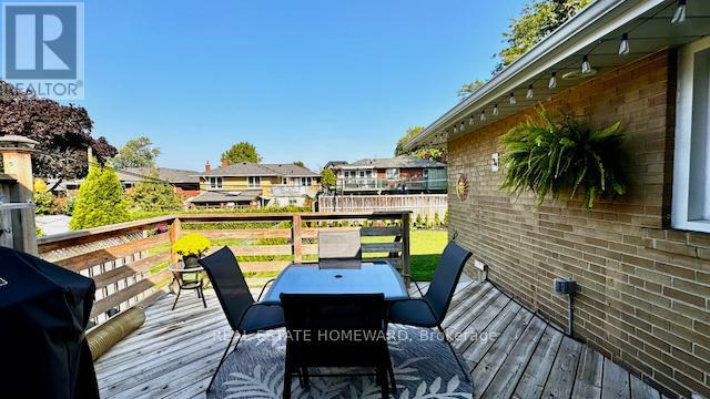 












12 KENEWEN COURT

,
Toronto (Victoria Village),




Ontario
M4A1R8

