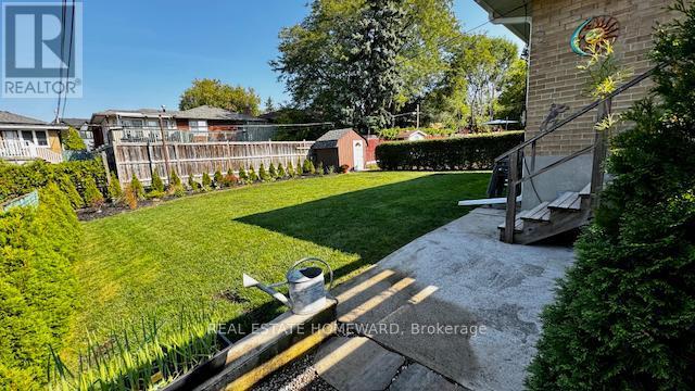 












12 KENEWEN COURT

,
Toronto (Victoria Village),




Ontario
M4A1R8


