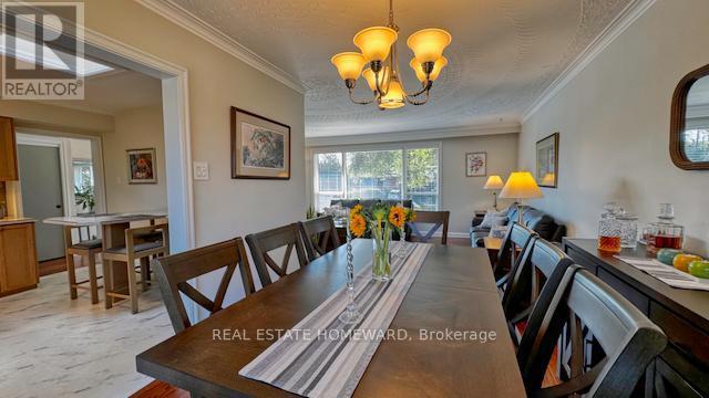 












12 KENEWEN COURT

,
Toronto (Victoria Village),




Ontario
M4A1R8

