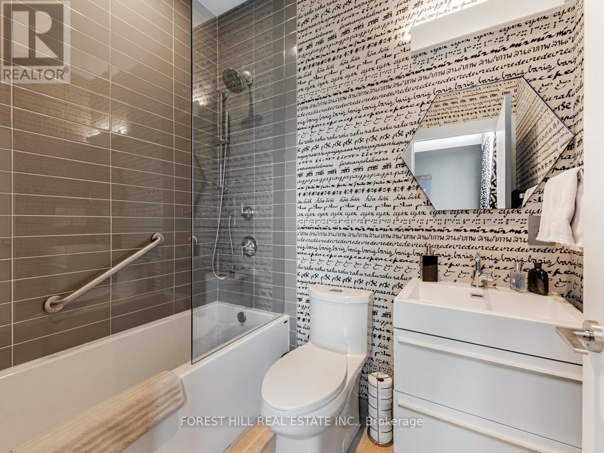 












PH2 - 181 BEDFORD ROAD

,
Toronto (Annex),




Ontario
M5R0C2

