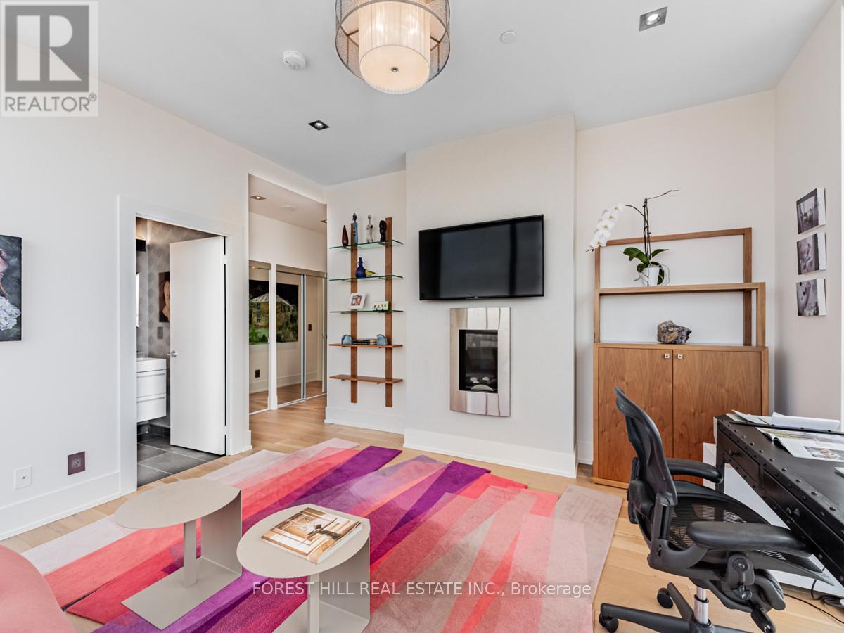












PH2 - 181 BEDFORD ROAD

,
Toronto (Annex),




Ontario
M5R0C2

