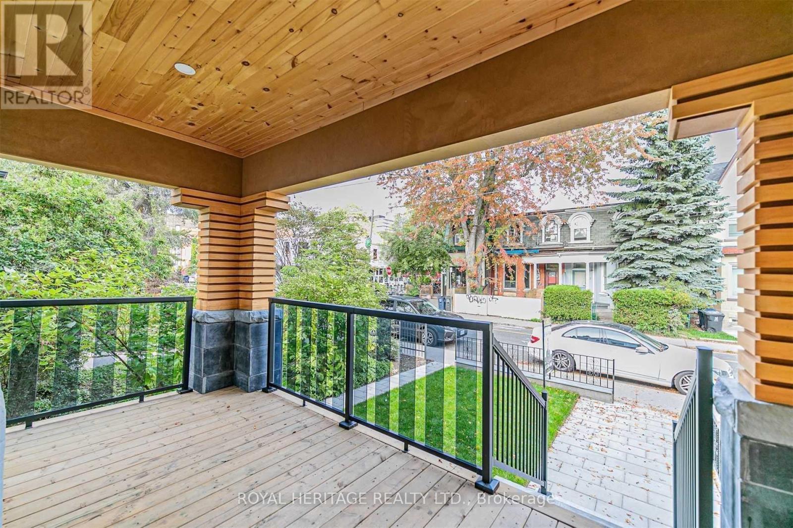 












66A BELLEVUE AVENUE

,
Toronto (Kensington-Chinatown),




Ontario
M5T2N4

