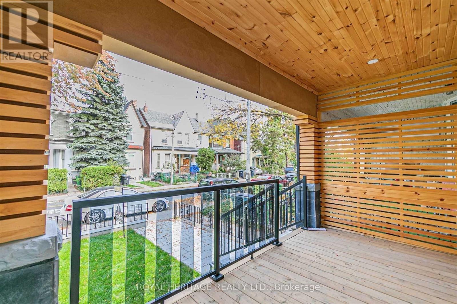 












66A BELLEVUE AVENUE

,
Toronto (Kensington-Chinatown),




Ontario
M5T2N4

