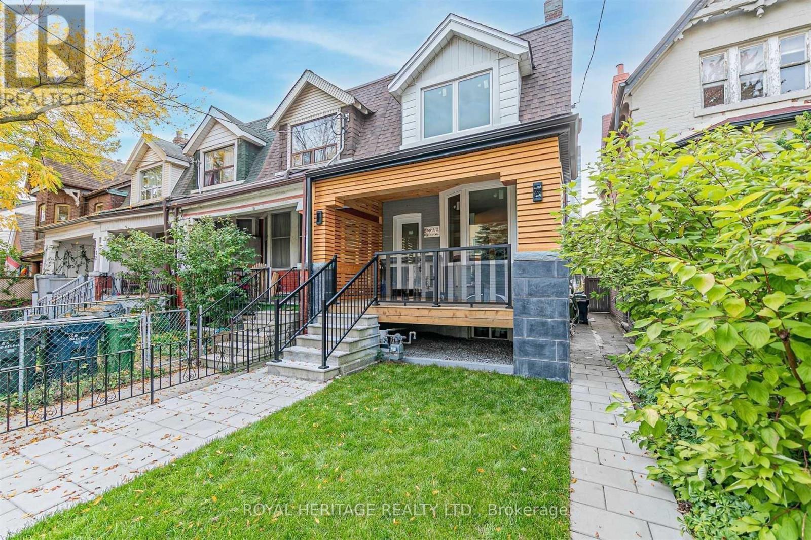 












66A BELLEVUE AVENUE

,
Toronto (Kensington-Chinatown),




Ontario
M5T2N4

