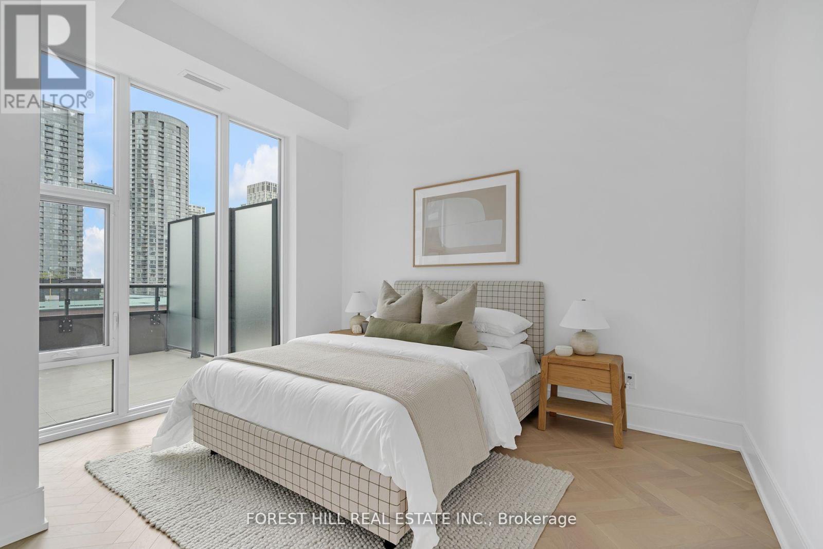 












707 - 455 WELLINGTON STREET W

,
Toronto (Waterfront Communities),




Ontario
M5V0V8

