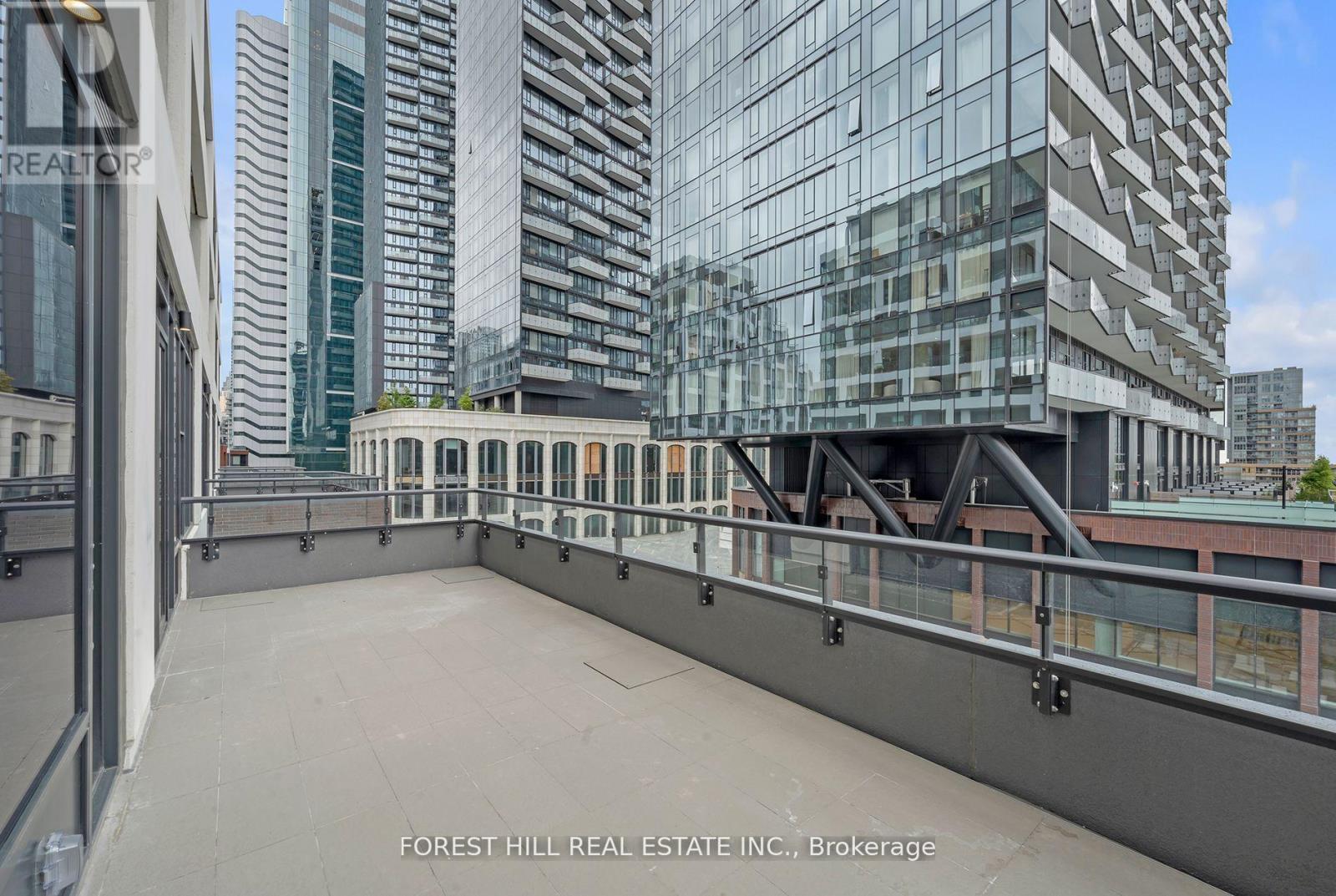 












707 - 455 WELLINGTON STREET W

,
Toronto (Waterfront Communities),




Ontario
M5V0V8


