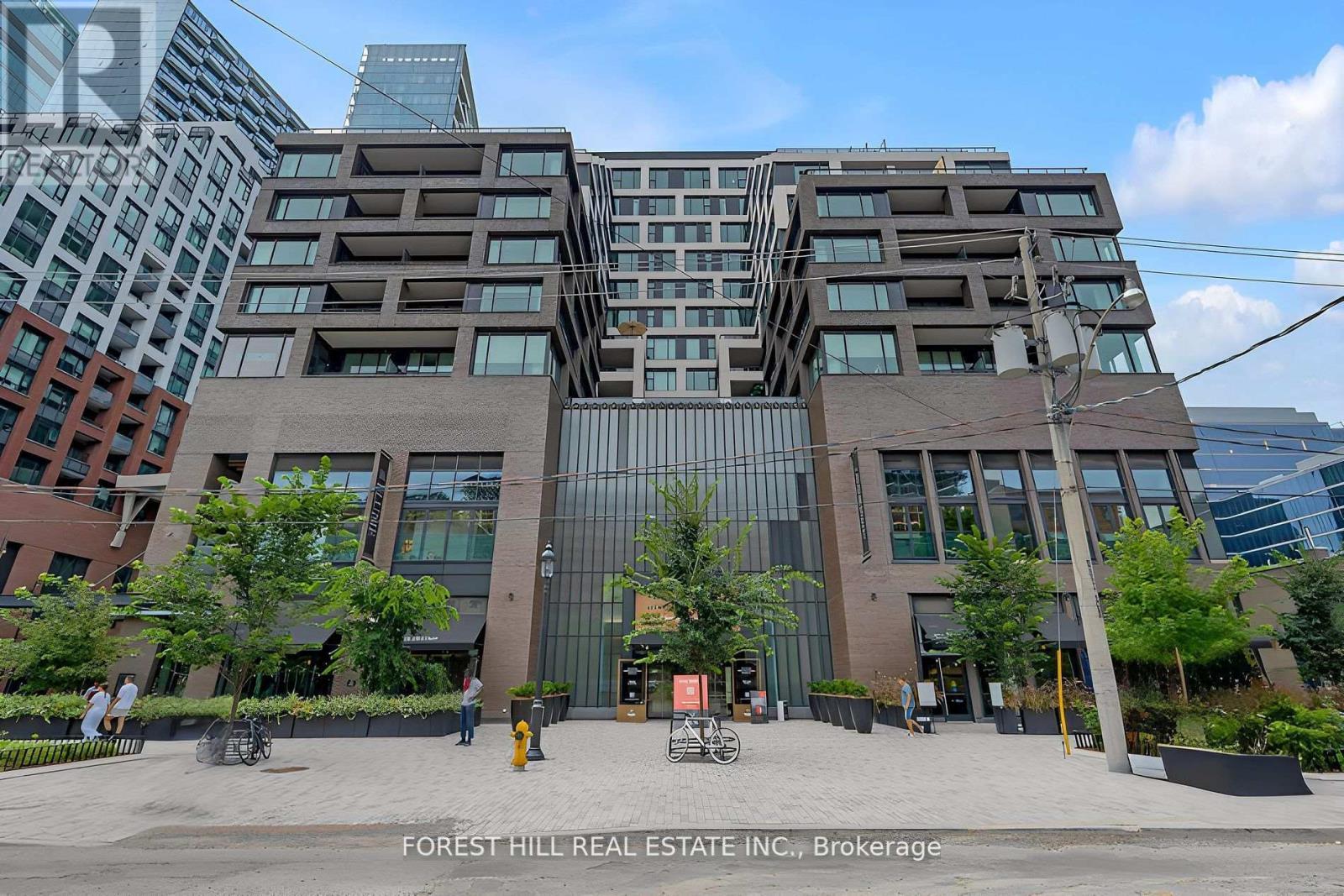 












707 - 455 WELLINGTON STREET W

,
Toronto (Waterfront Communities),




Ontario
M5V0V8

