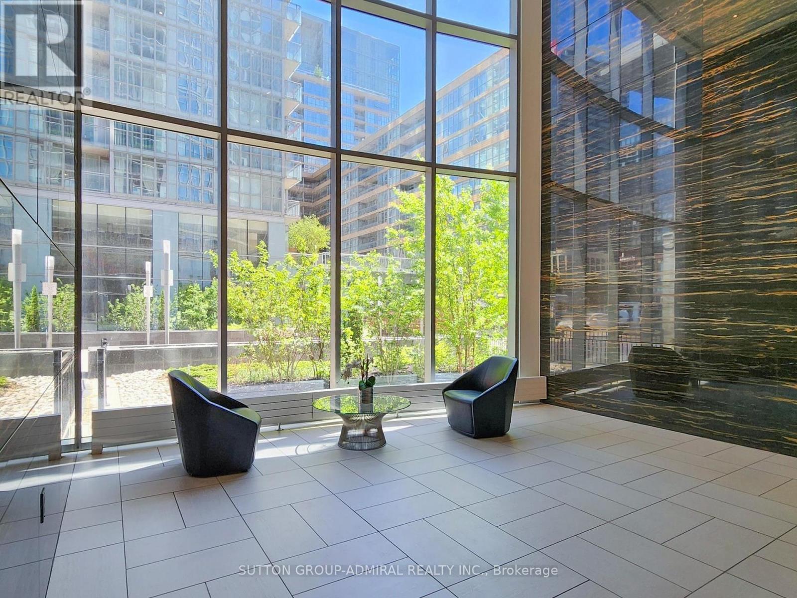 












1710 - 21 ICEBOAT TERRACE

,
Toronto (Waterfront Communities),




Ontario
M5V4A5


