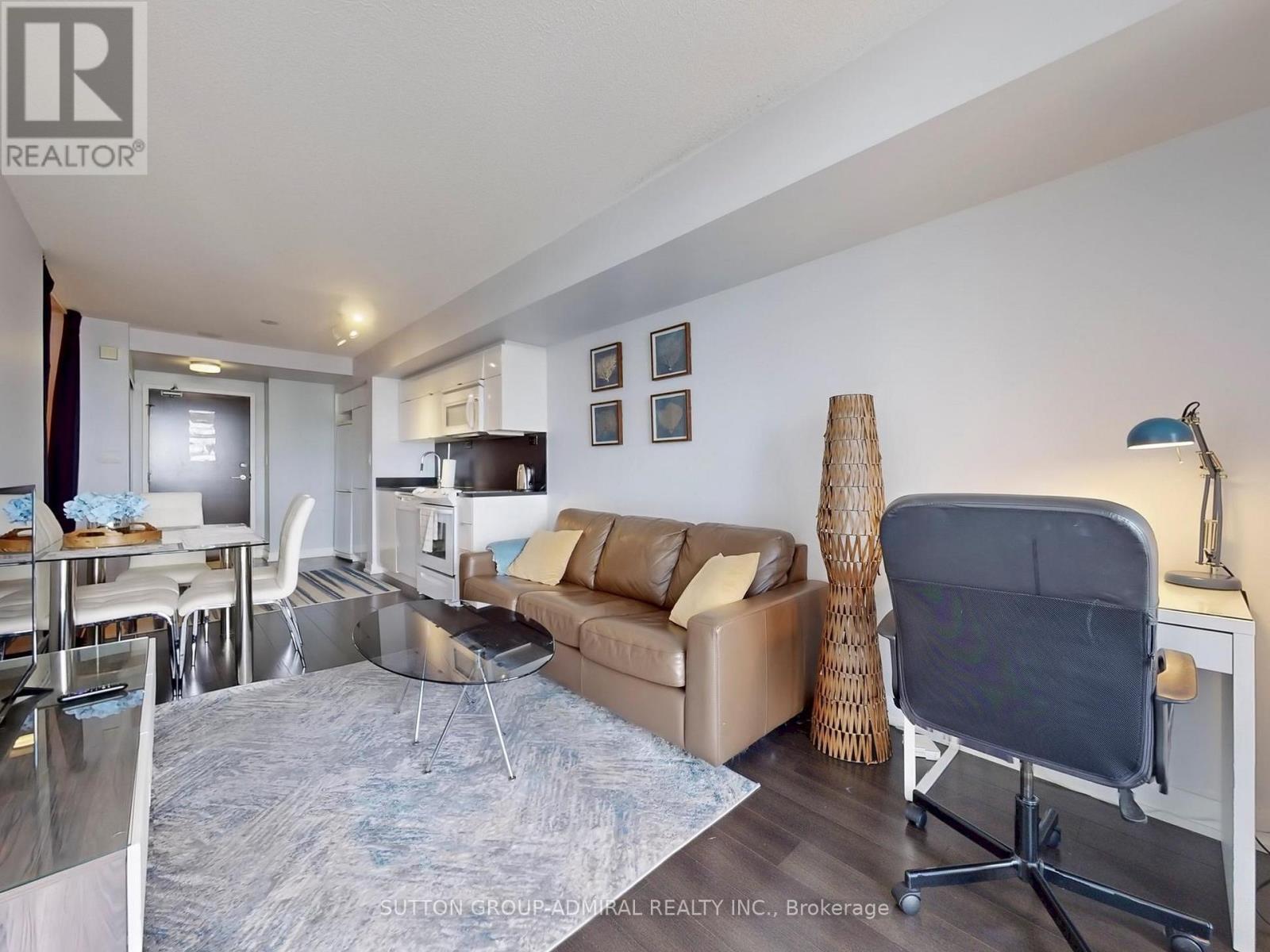 












1710 - 21 ICEBOAT TERRACE

,
Toronto (Waterfront Communities),




Ontario
M5V4A5


