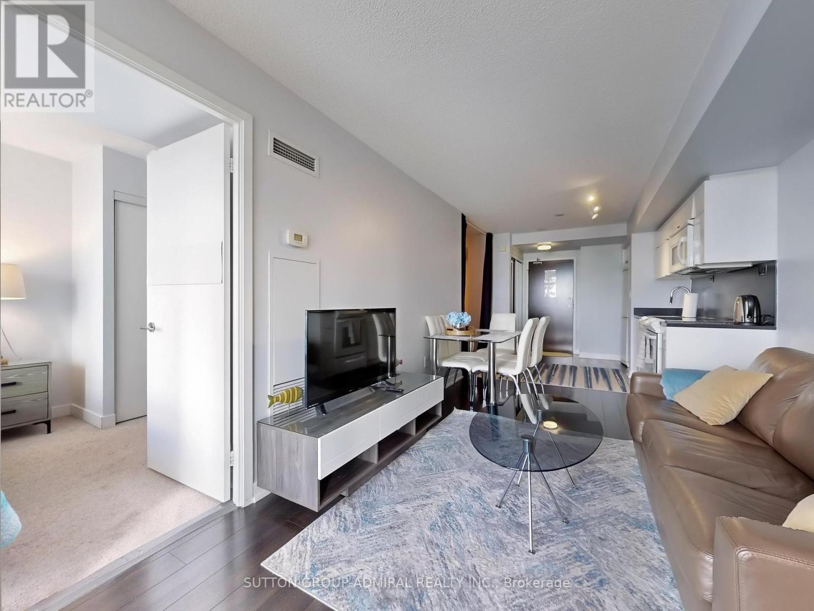 












1710 - 21 ICEBOAT TERRACE

,
Toronto (Waterfront Communities),




Ontario
M5V4A5

