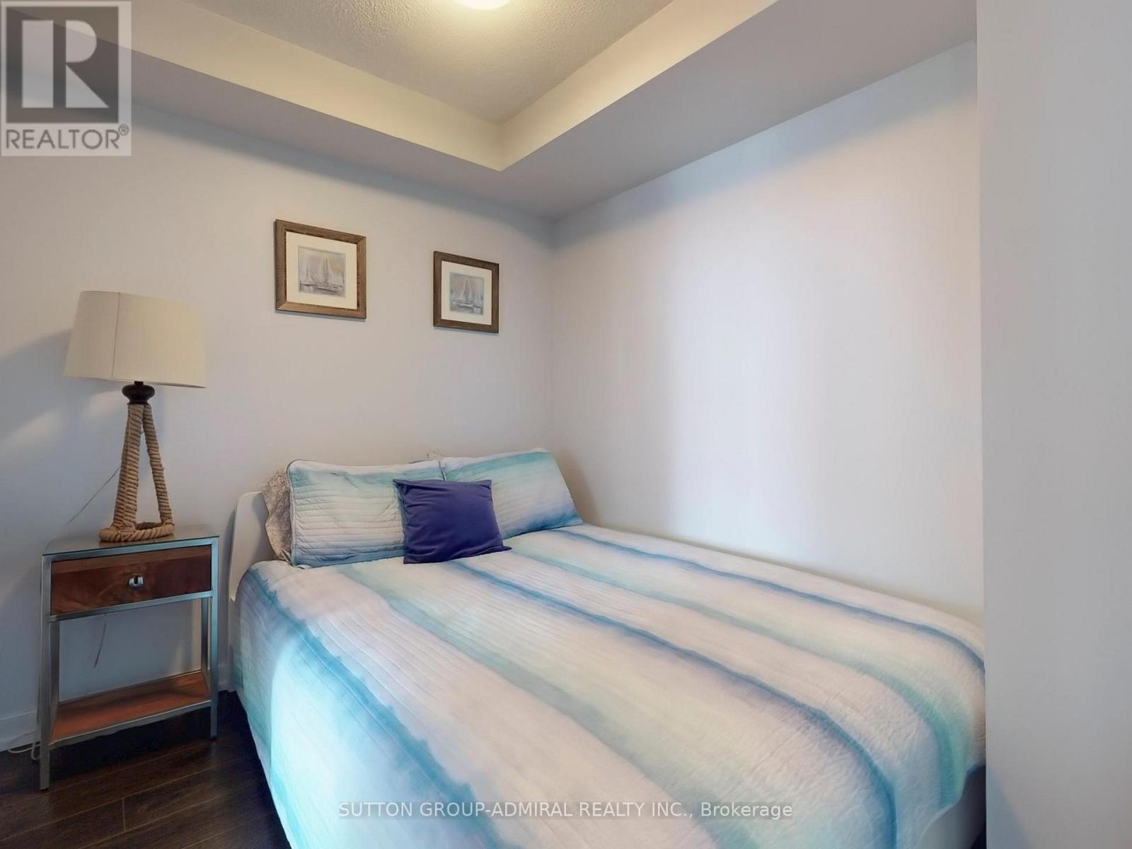 












1710 - 21 ICEBOAT TERRACE

,
Toronto (Waterfront Communities),




Ontario
M5V4A5

