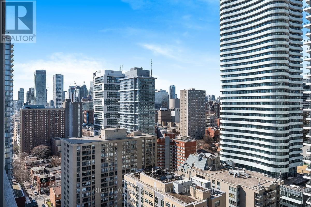 












2104 - 281 MUTUAL STREET

,
Toronto (Church-Yonge Corridor),




Ontario
M4Y3C4

