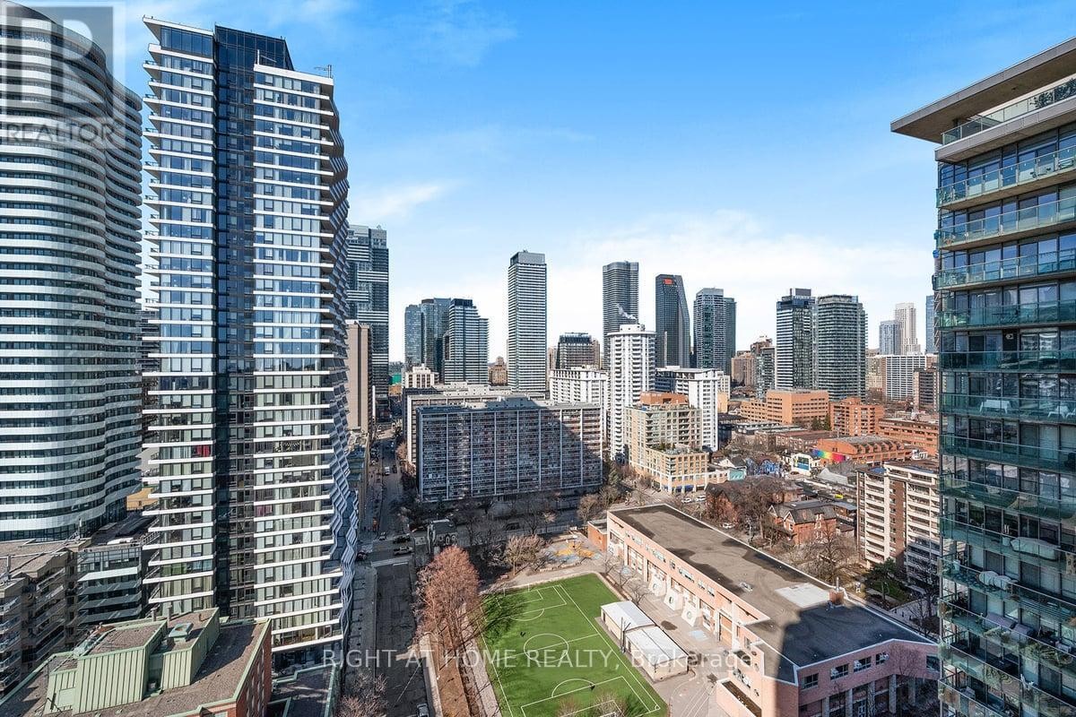 












2104 - 281 MUTUAL STREET

,
Toronto (Church-Yonge Corridor),




Ontario
M4Y3C4

