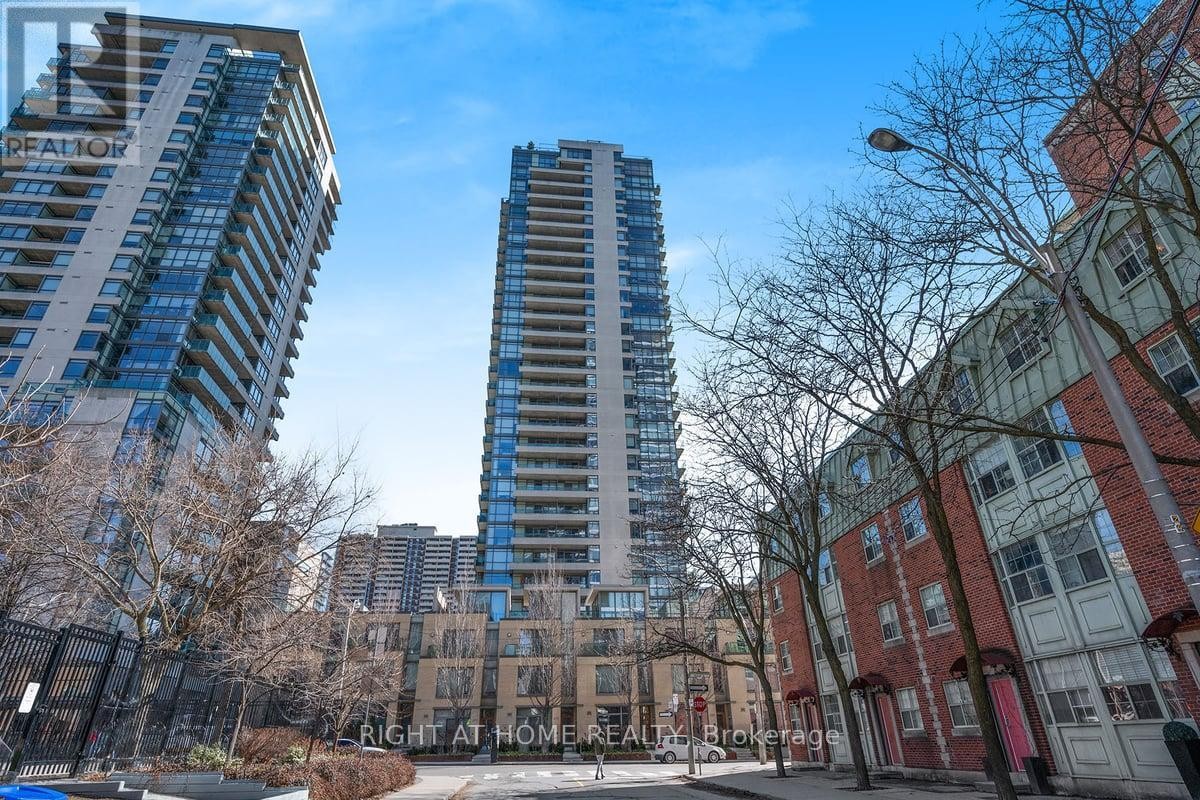 












2104 - 281 MUTUAL STREET

,
Toronto (Church-Yonge Corridor),




Ontario
M4Y3C4

