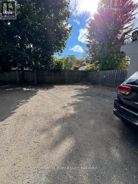 












227 SHEPPARD AVENUE W

,
Toronto (Lansing-Westgate),




Ontario
M2N1N2

