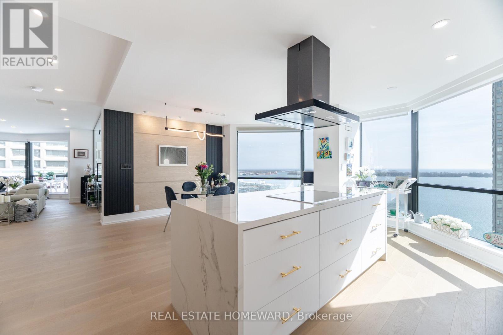 












PH2 - 10 QUEENS QUAY W

,
Toronto (Waterfront Communities),




Ontario
M5J2R9

