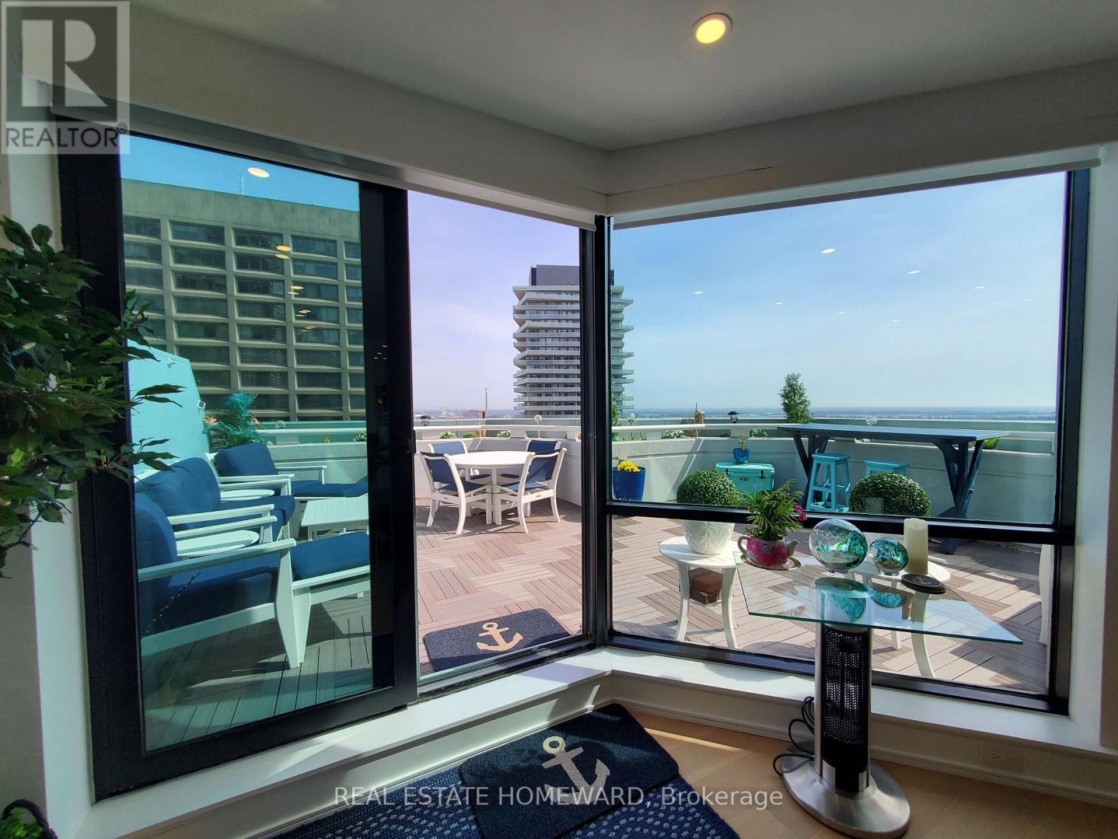 












PH2 - 10 QUEENS QUAY W

,
Toronto (Waterfront Communities),




Ontario
M5J2R9

