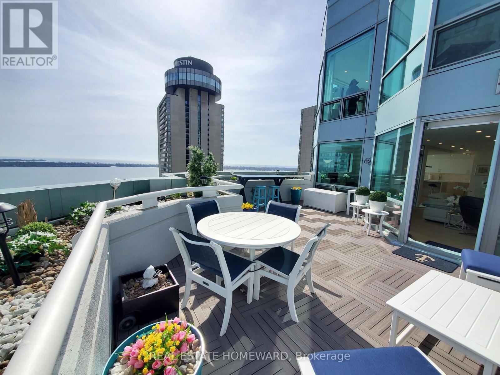 












PH2 - 10 QUEENS QUAY W

,
Toronto (Waterfront Communities),




Ontario
M5J2R9

