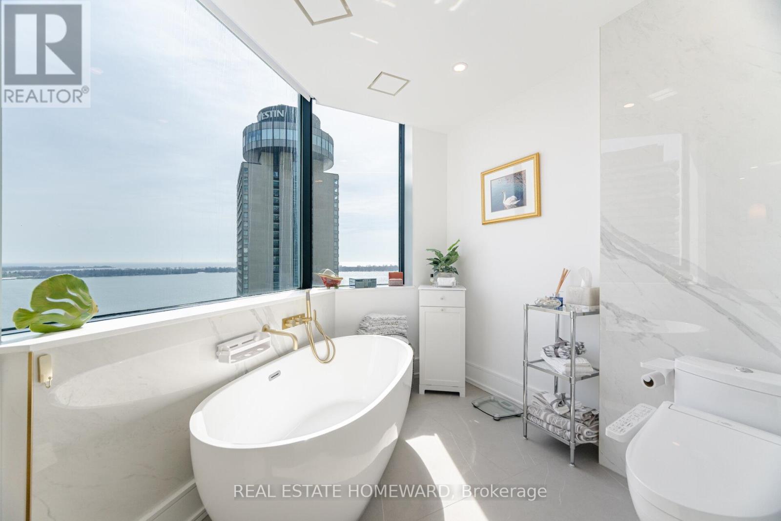 












PH2 - 10 QUEENS QUAY W

,
Toronto (Waterfront Communities),




Ontario
M5J2R9

