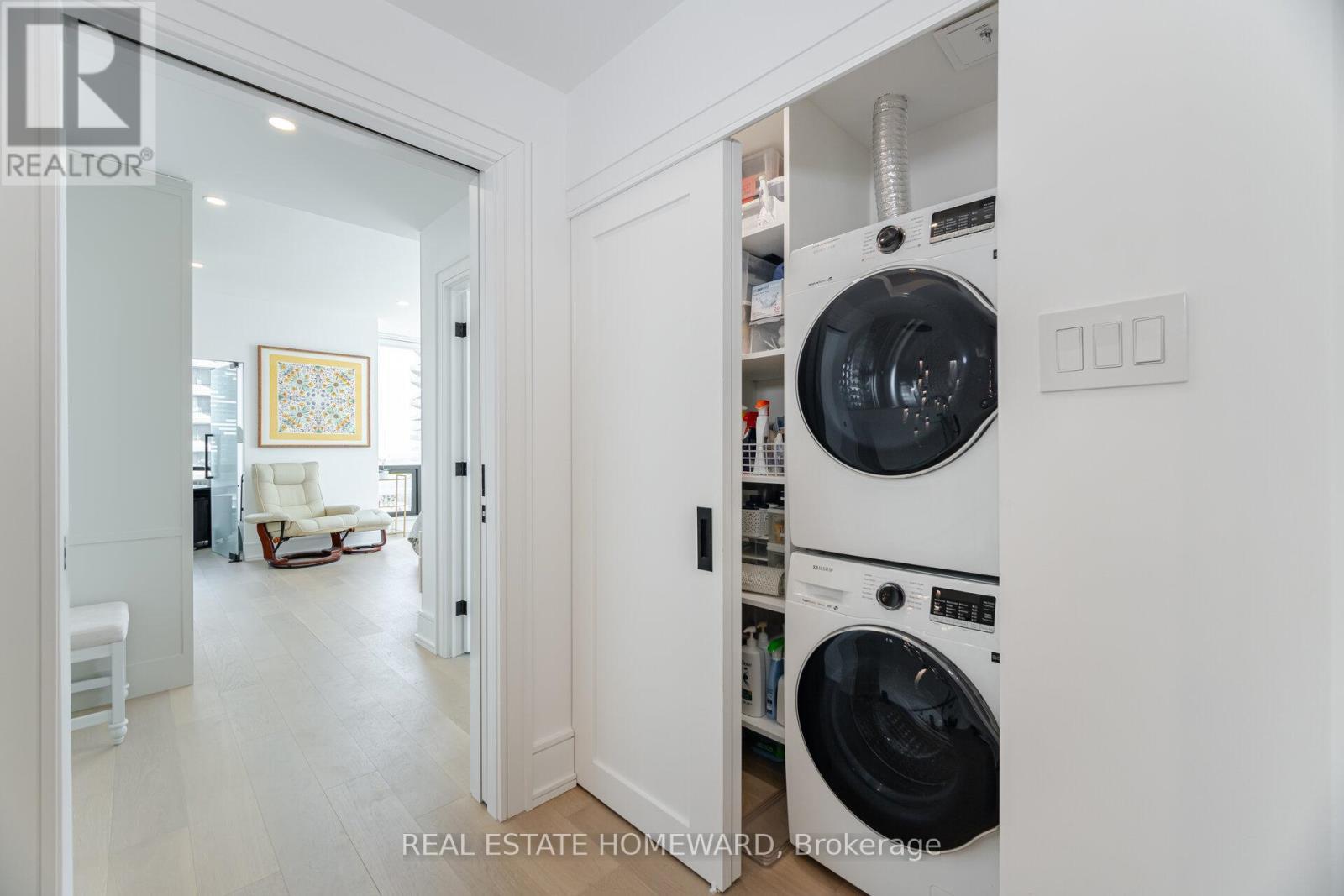 












PH2 - 10 QUEENS QUAY W

,
Toronto (Waterfront Communities),




Ontario
M5J2R9

