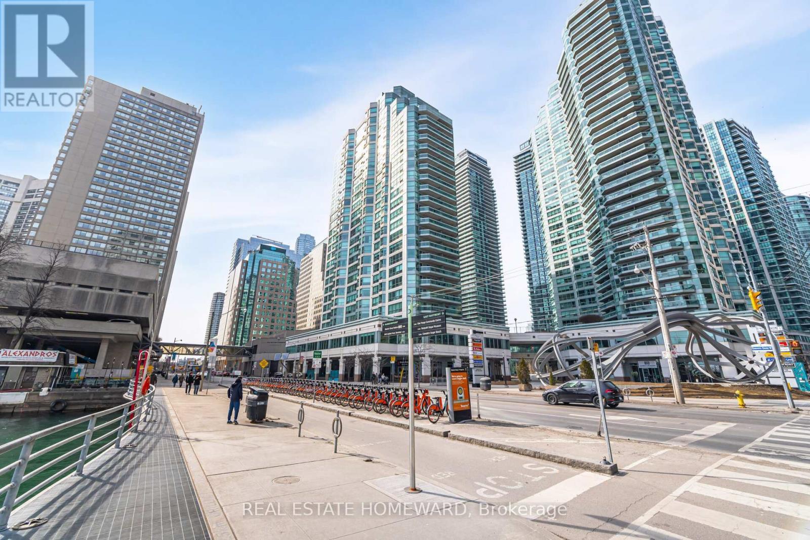 












PH2 - 10 QUEENS QUAY W

,
Toronto (Waterfront Communities),




Ontario
M5J2R9

