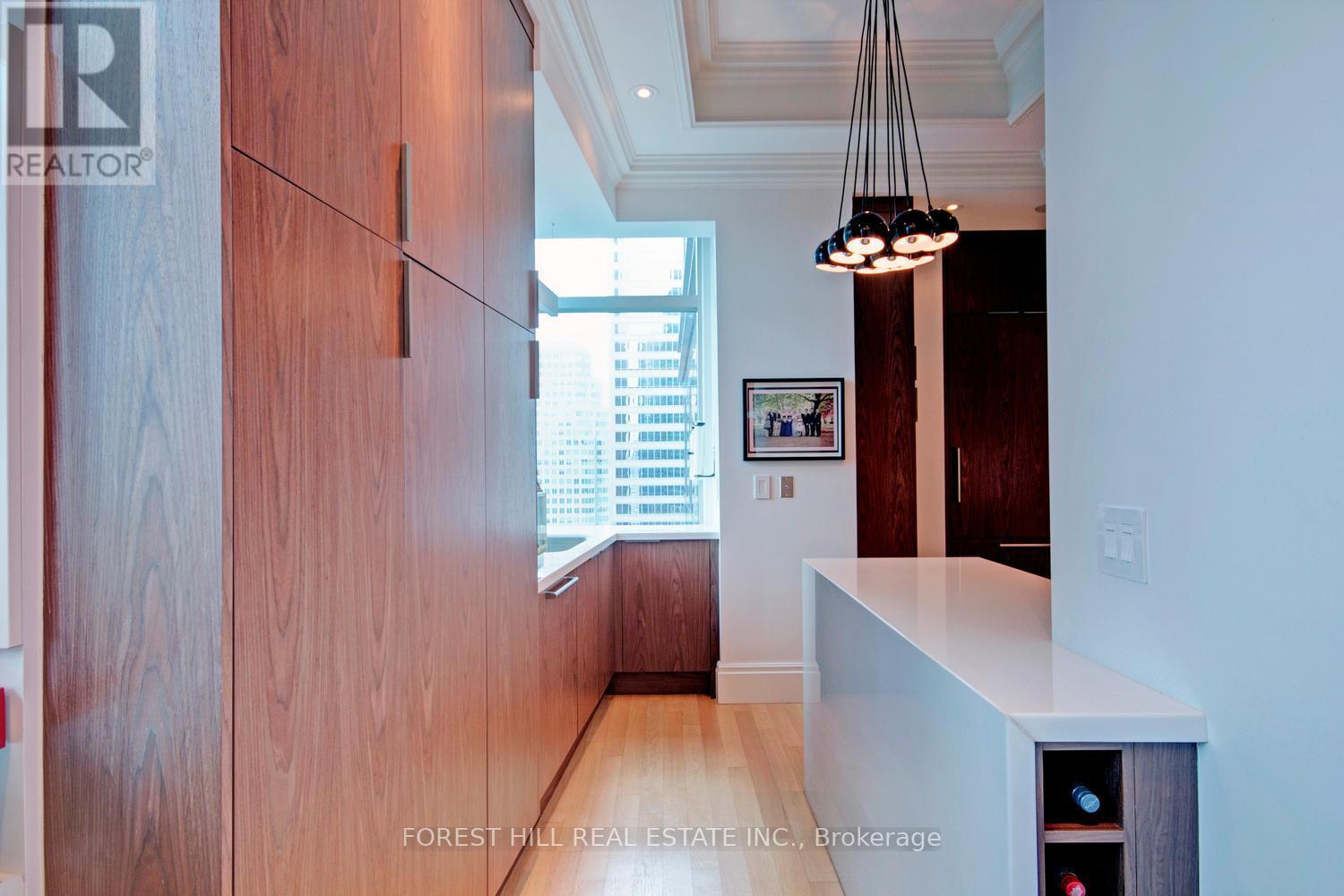 












3904 - 311 BAY STREET

,
Toronto (Bay Street Corridor),




Ontario
M5H4G5

