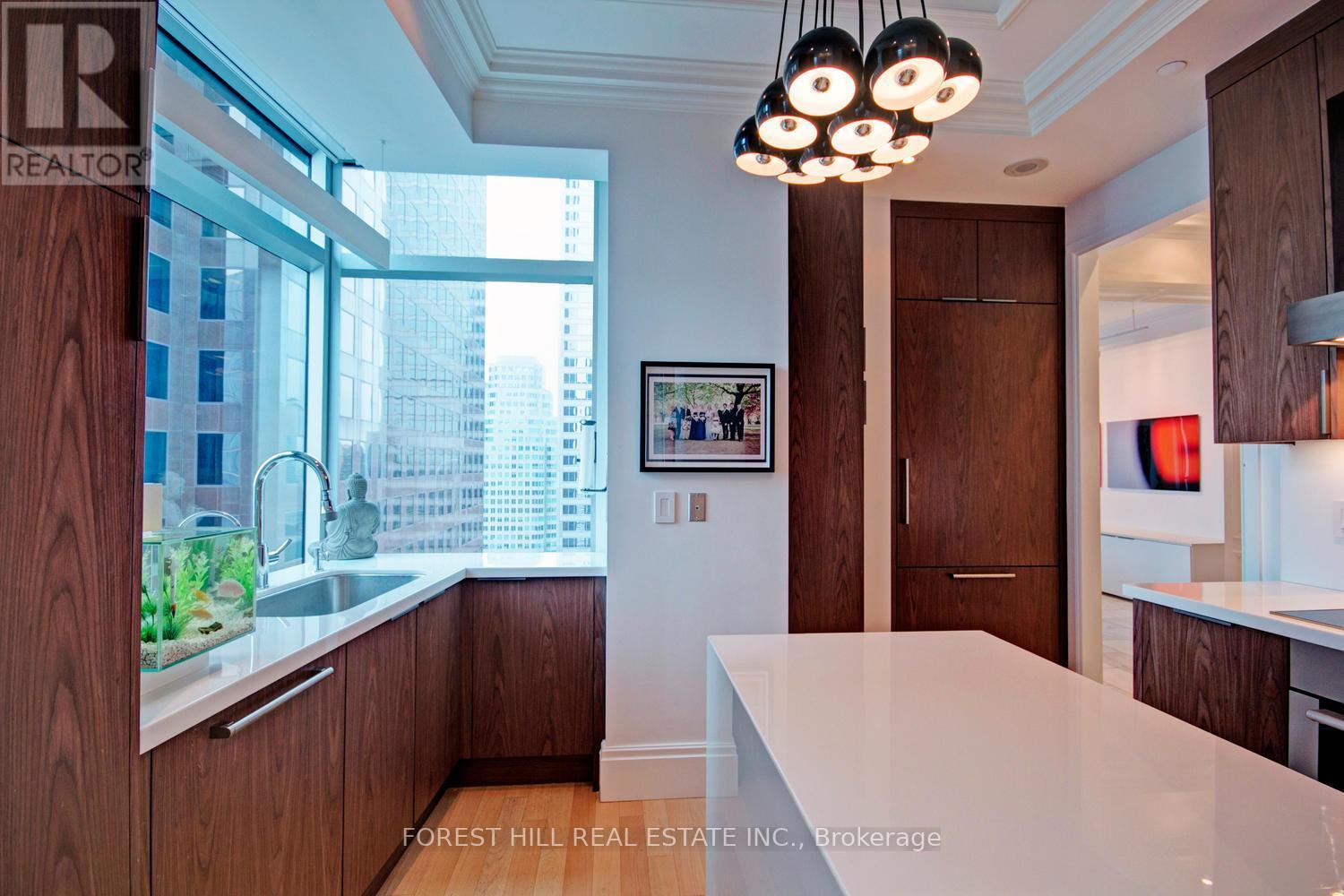 












3904 - 311 BAY STREET

,
Toronto (Bay Street Corridor),




Ontario
M5H4G5

