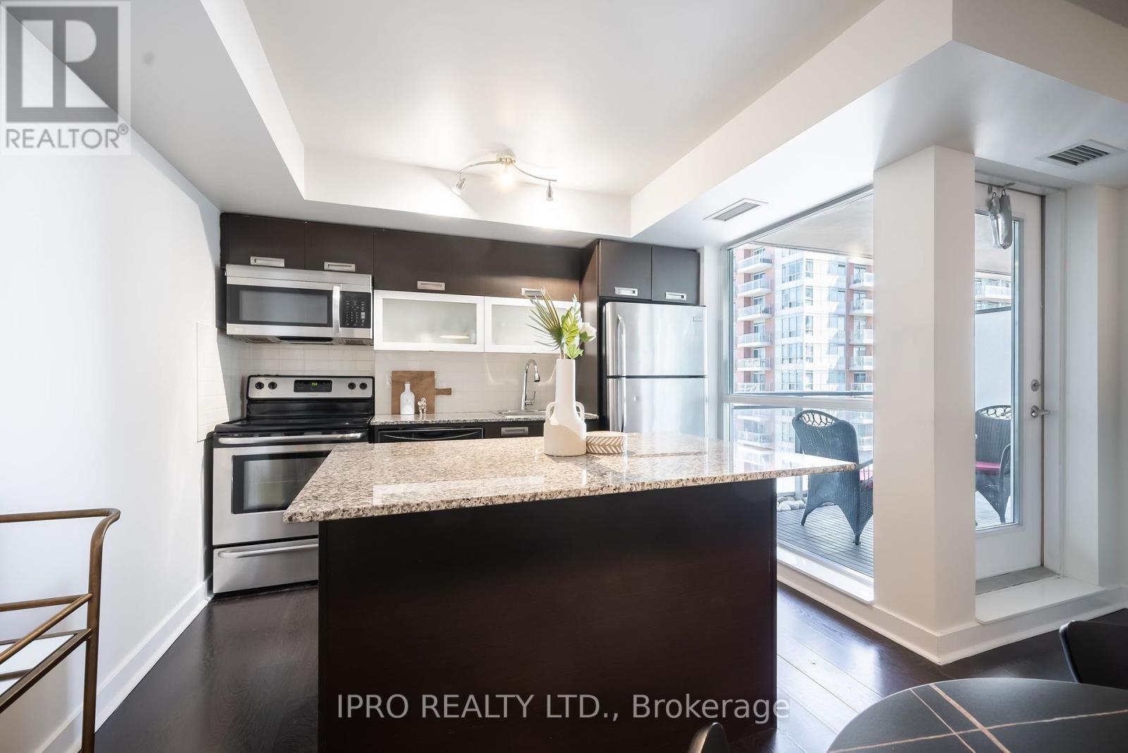 












1511 - 100 WESTERN BATTERY ROAD

,
Toronto (Niagara),




Ontario
M6K3S2

