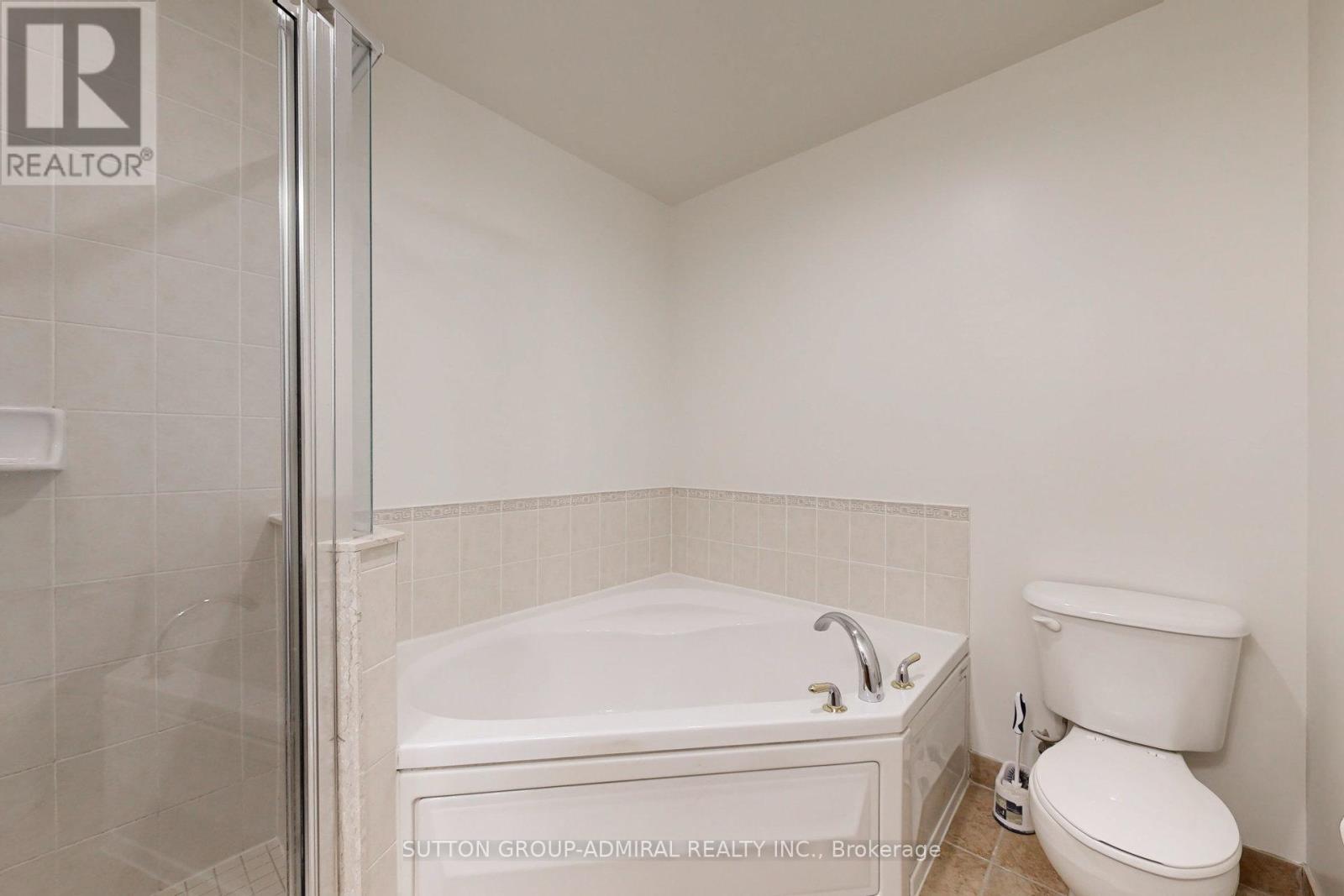 












1502 - 1101 LESLIE STREET

,
Toronto (Banbury-Don Mills),




Ontario
M3C4G3


