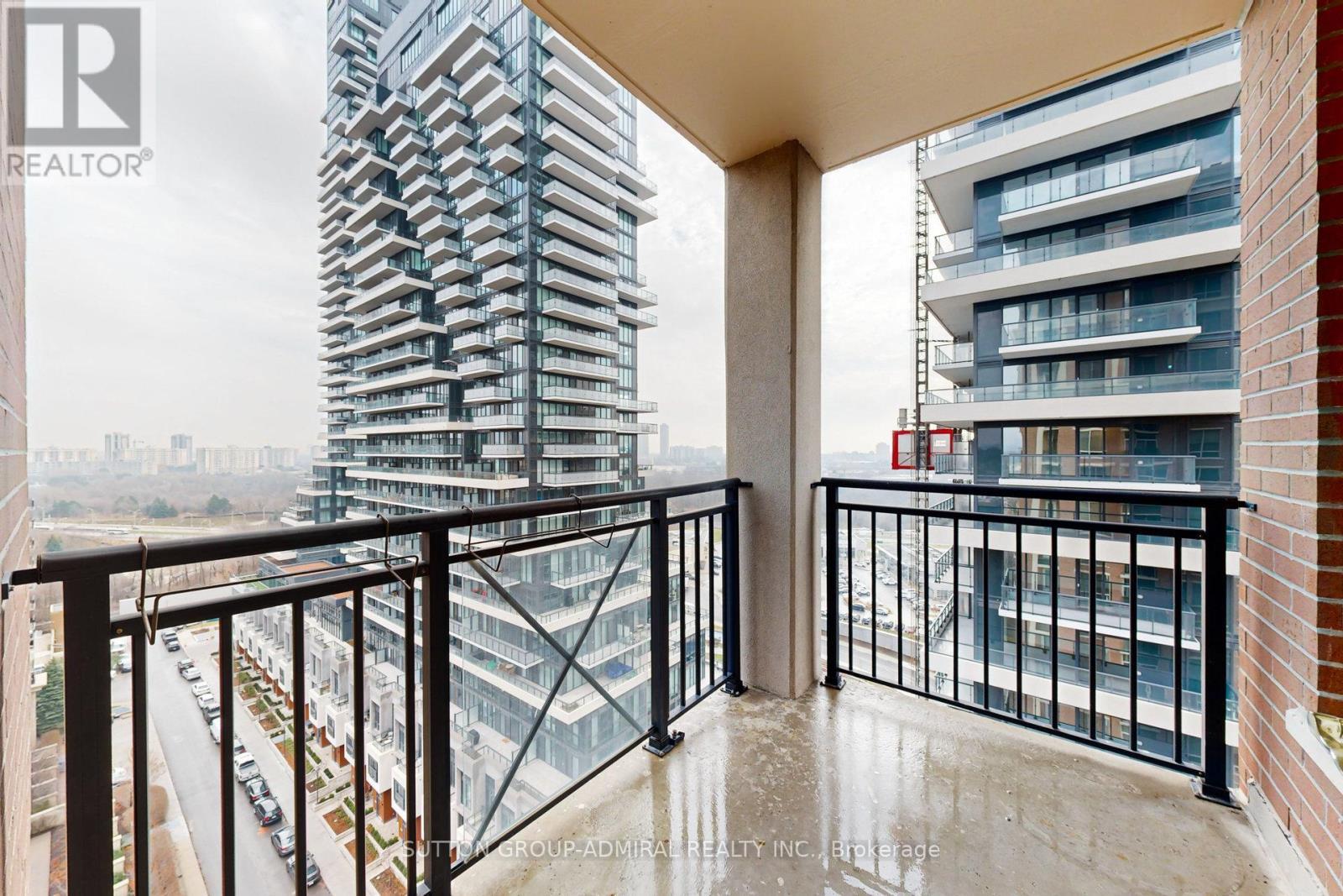 












1502 - 1101 LESLIE STREET

,
Toronto (Banbury-Don Mills),




Ontario
M3C4G3

