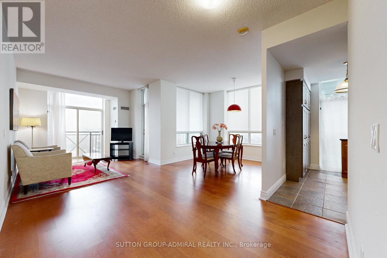 












1502 - 1101 LESLIE STREET

,
Toronto (Banbury-Don Mills),




Ontario
M3C4G3

