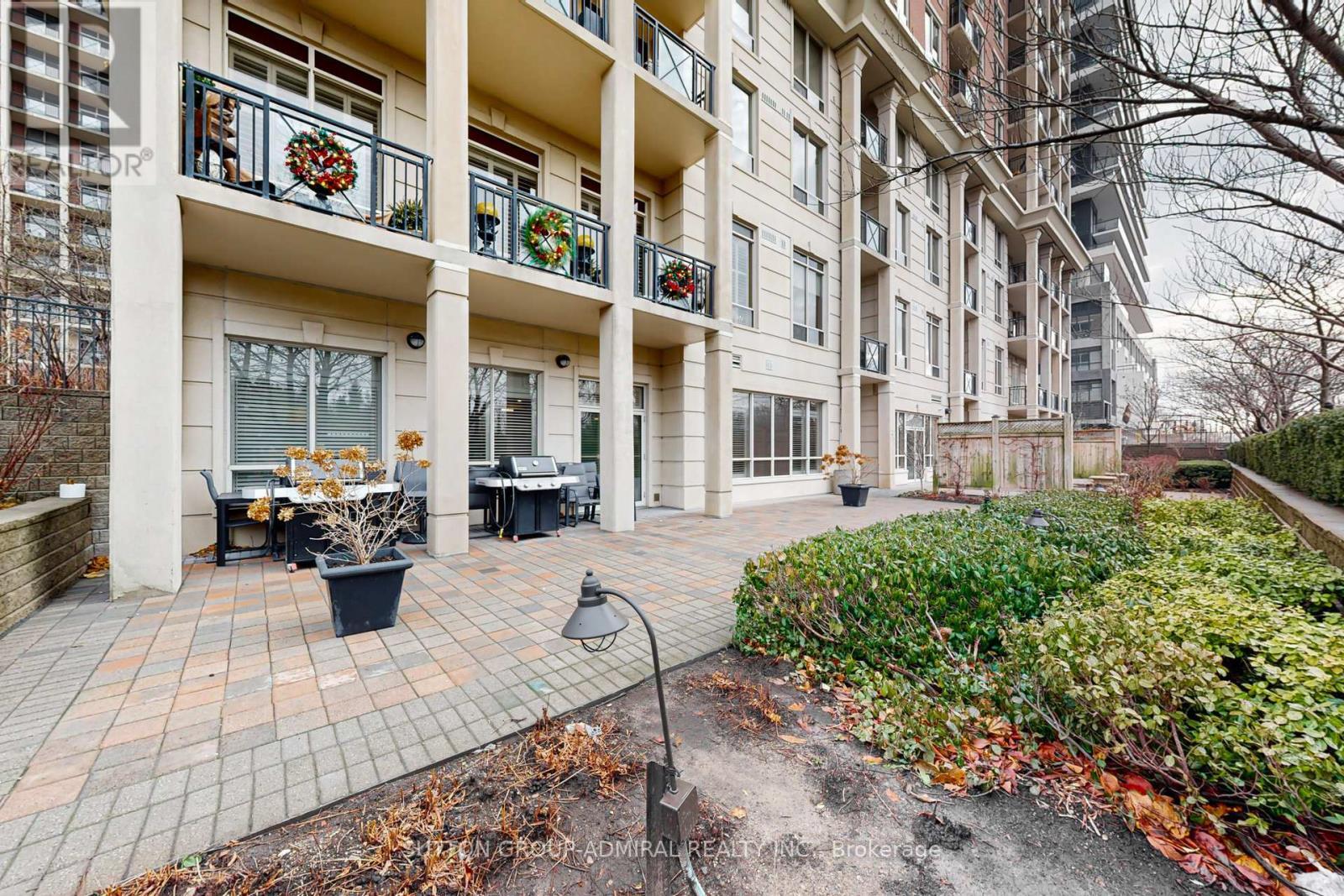 












1502 - 1101 LESLIE STREET

,
Toronto (Banbury-Don Mills),




Ontario
M3C4G3

