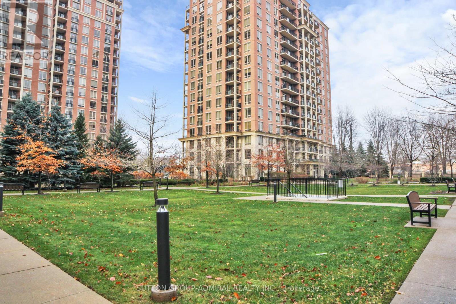












1502 - 1101 LESLIE STREET

,
Toronto (Banbury-Don Mills),




Ontario
M3C4G3

