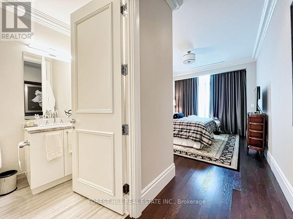 












5001 - 311 BAY STREET

,
Toronto (Bay Street Corridor),




Ontario
M5H4G5

