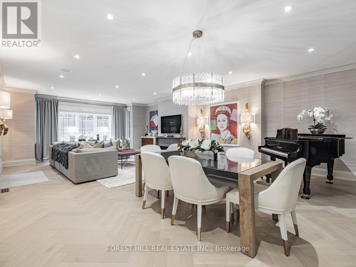 












17 HILLHOLM ROAD

,
Toronto (Forest Hill South),




Ontario
M5P1M1

