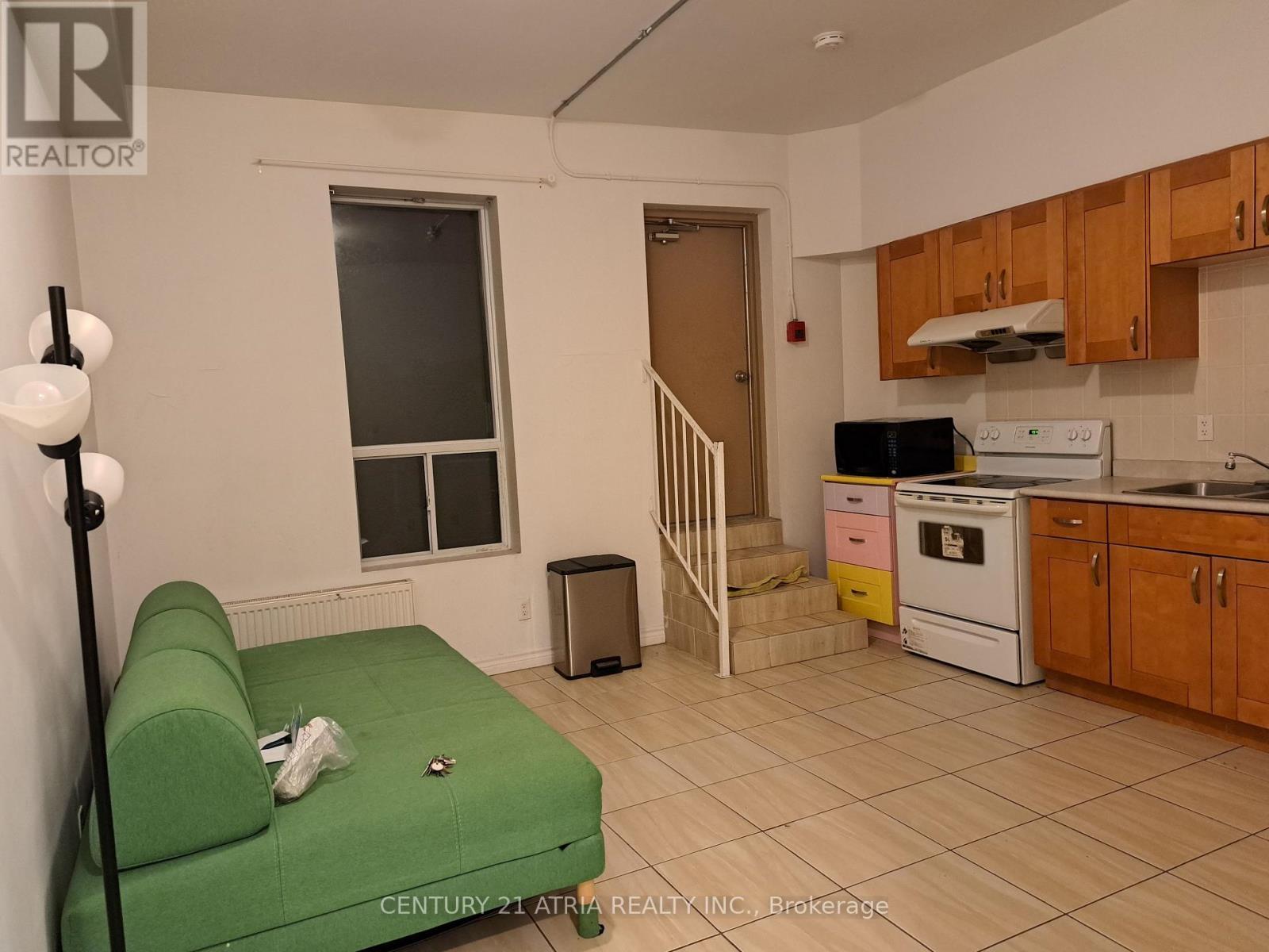 












302 - 366 COLLEGE STREET

,
Toronto (Kensington-Chinatown),




Ontario
M5T1S6

