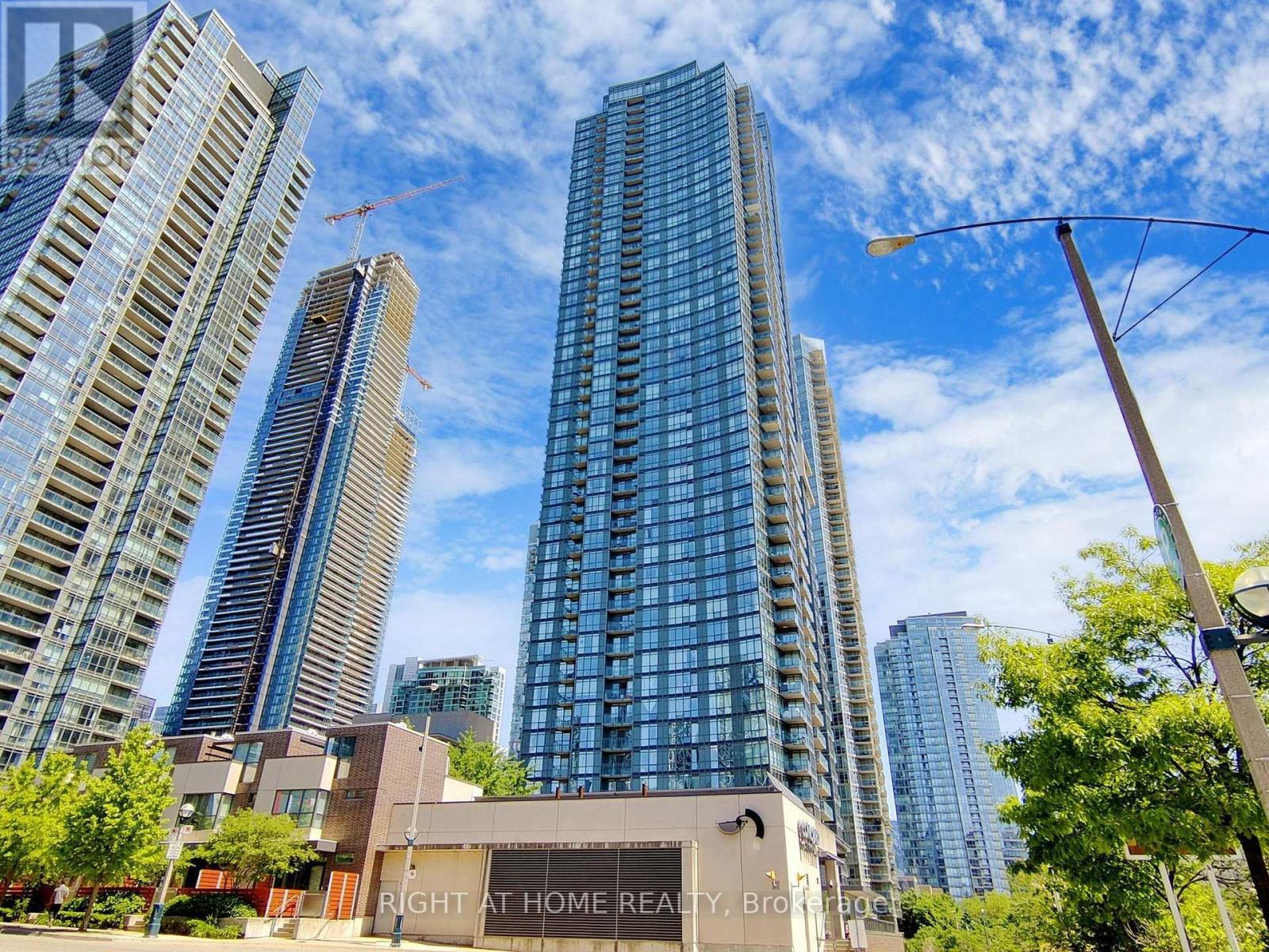 












1706 - 11 BRUNEL COURT

,
Toronto (Waterfront Communities),




Ontario
M5V3Y3

