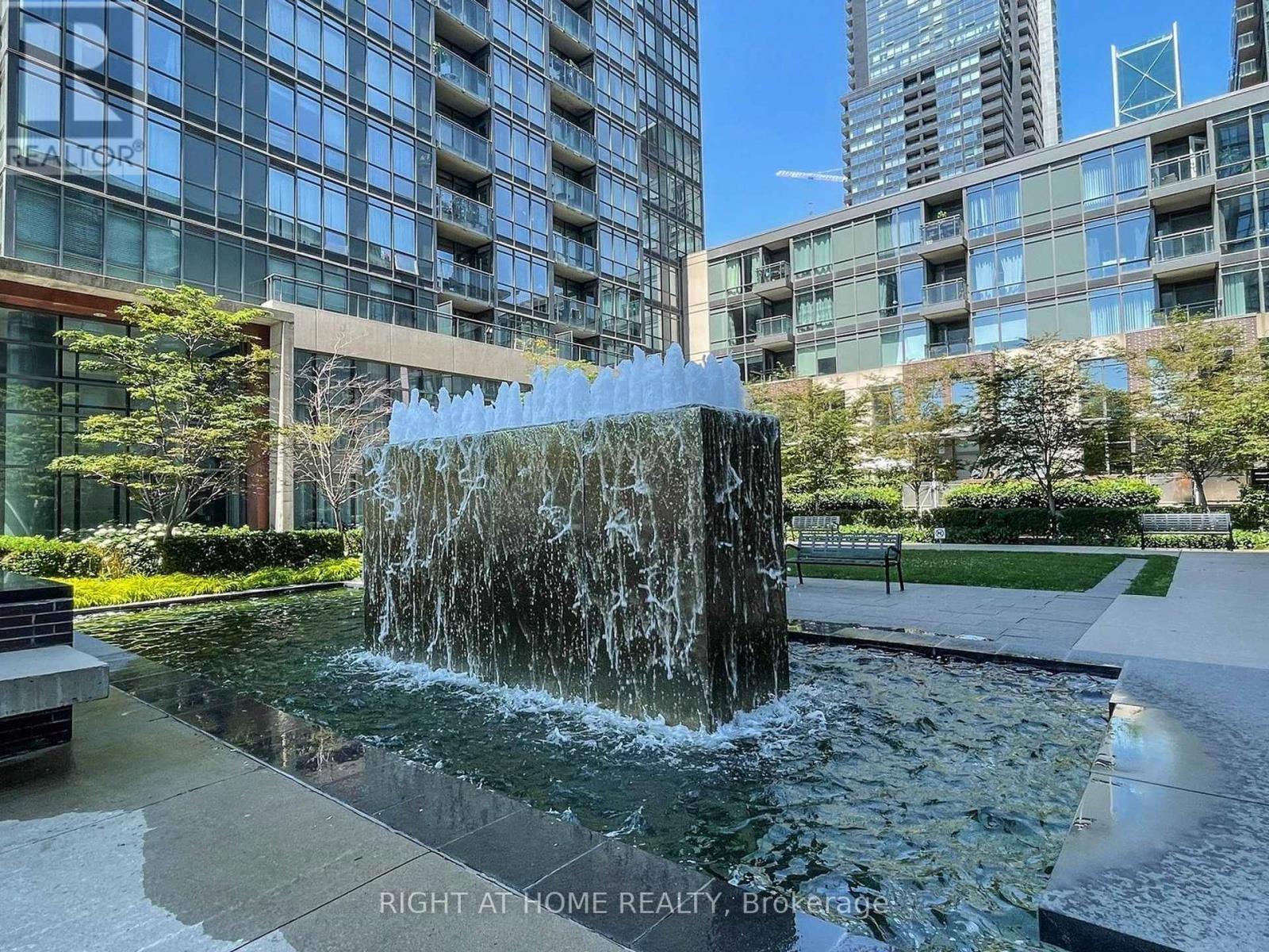 












1706 - 11 BRUNEL COURT

,
Toronto (Waterfront Communities),




Ontario
M5V3Y3

