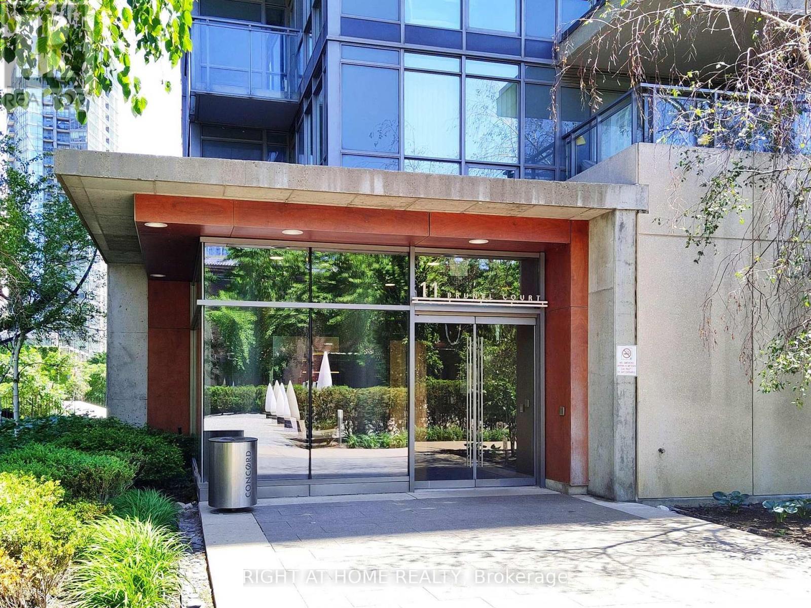 












1706 - 11 BRUNEL COURT

,
Toronto (Waterfront Communities),




Ontario
M5V3Y3

