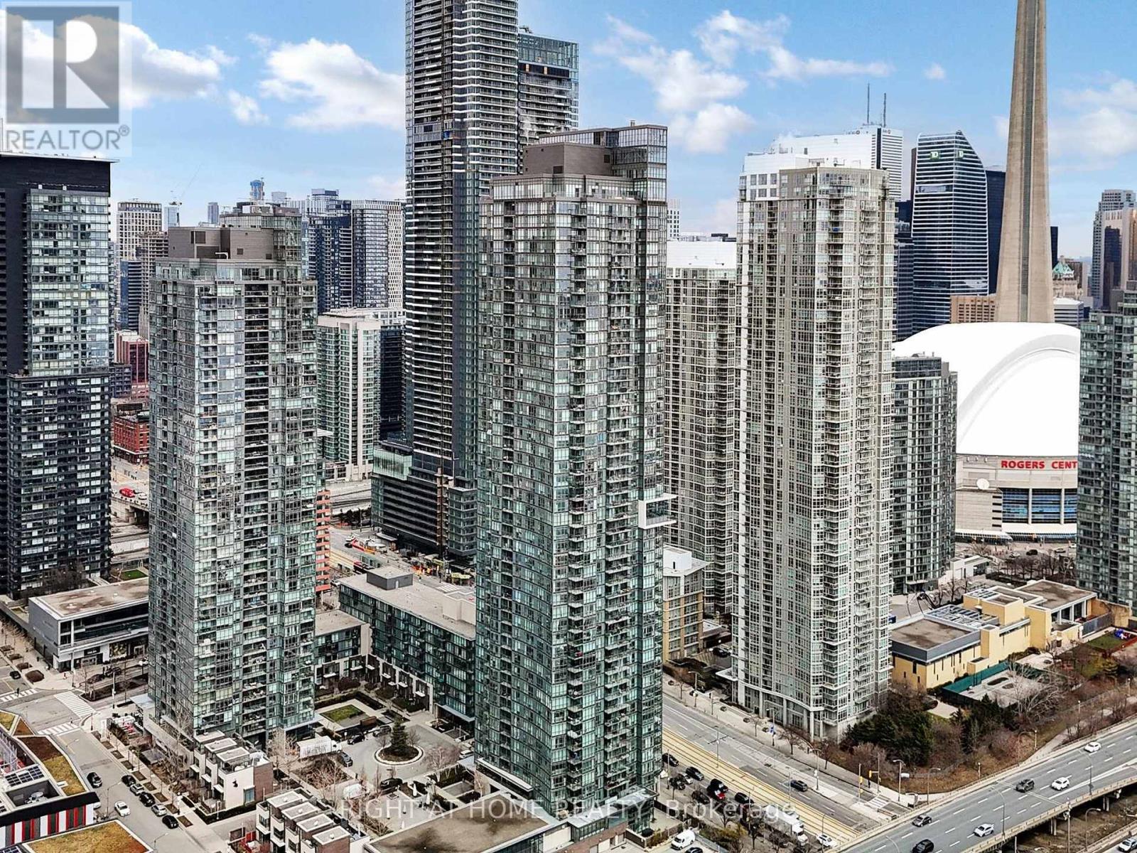 












1706 - 11 BRUNEL COURT

,
Toronto (Waterfront Communities),




Ontario
M5V3Y3

