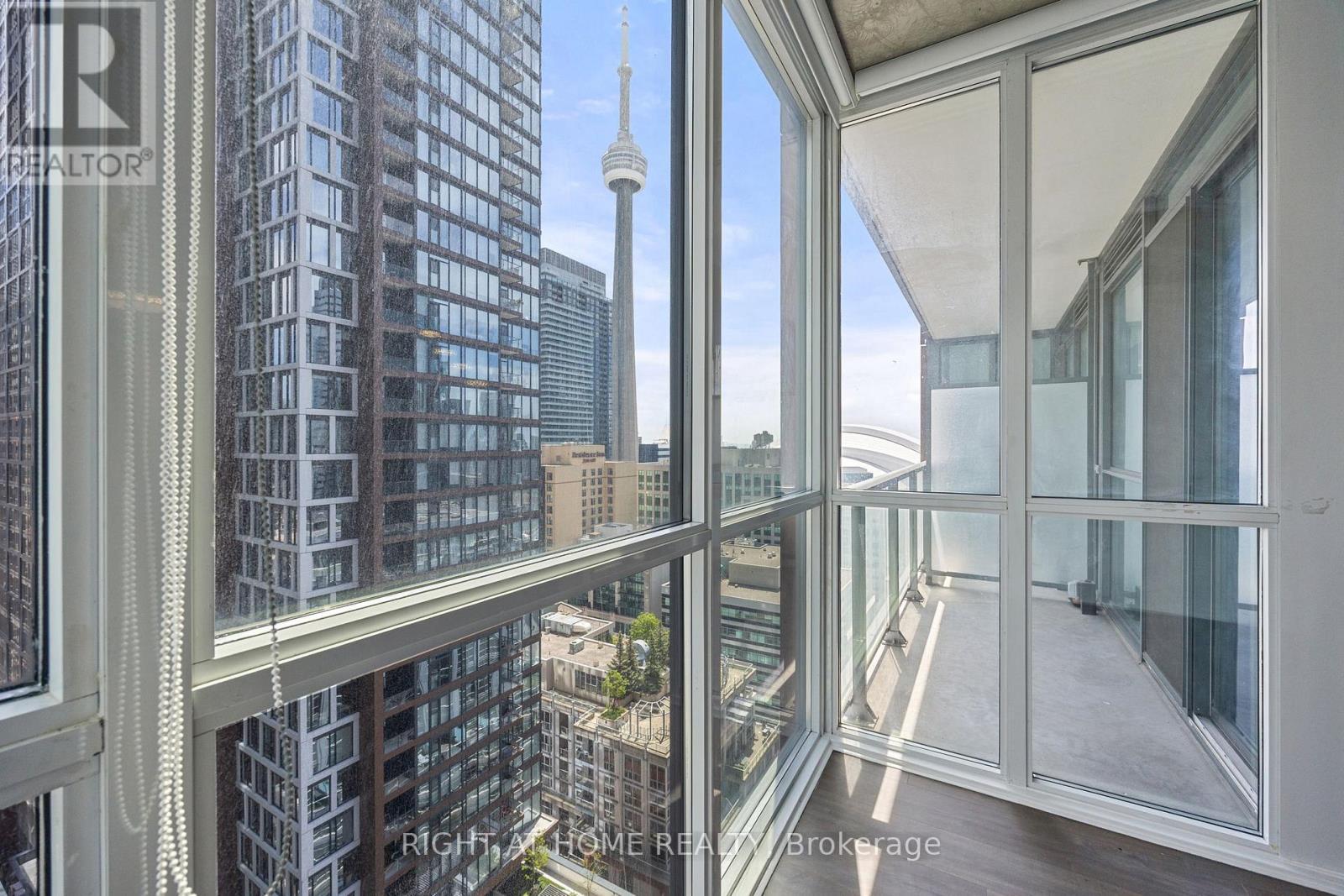 












2103 - 88 BLUE JAYS WAY

,
Toronto (Waterfront Communities),




Ontario
M5V2G3

