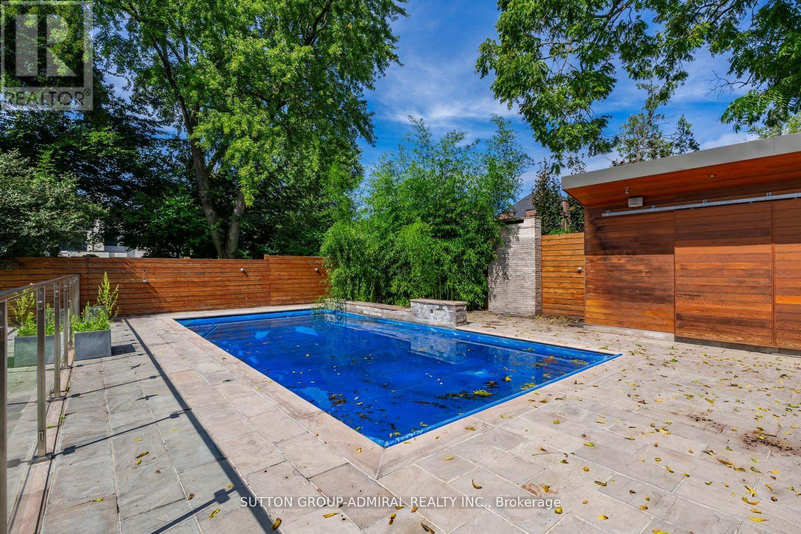 












216 GLENCAIRN AVENUE

,
Toronto (Lawrence Park South),




Ontario
M4R1N2

