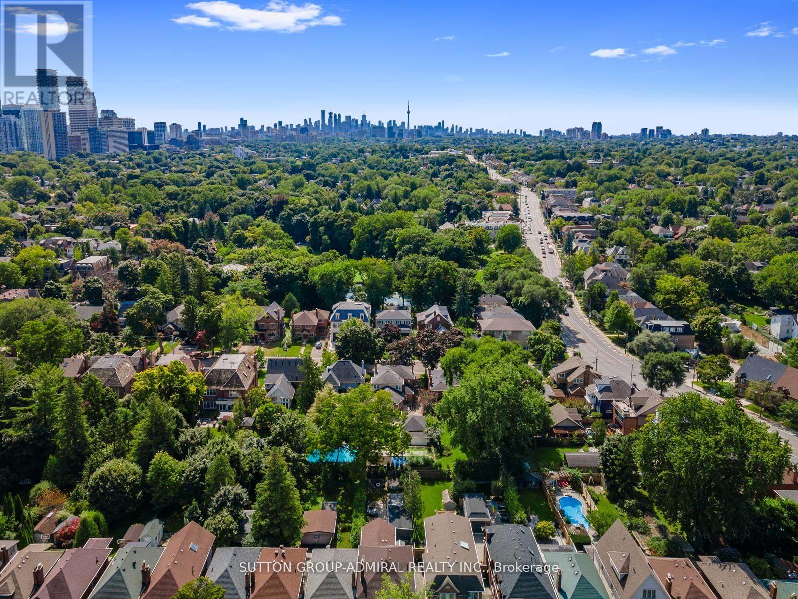 












216 GLENCAIRN AVENUE

,
Toronto (Lawrence Park South),




Ontario
M4R1N2

