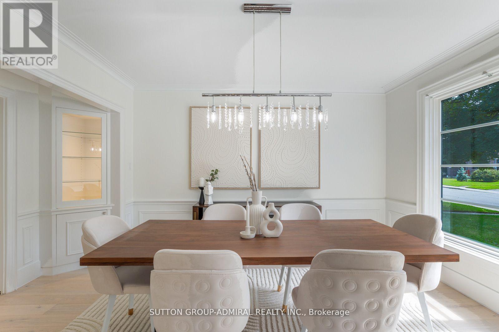 












216 GLENCAIRN AVENUE

,
Toronto (Lawrence Park South),




Ontario
M4R1N2


