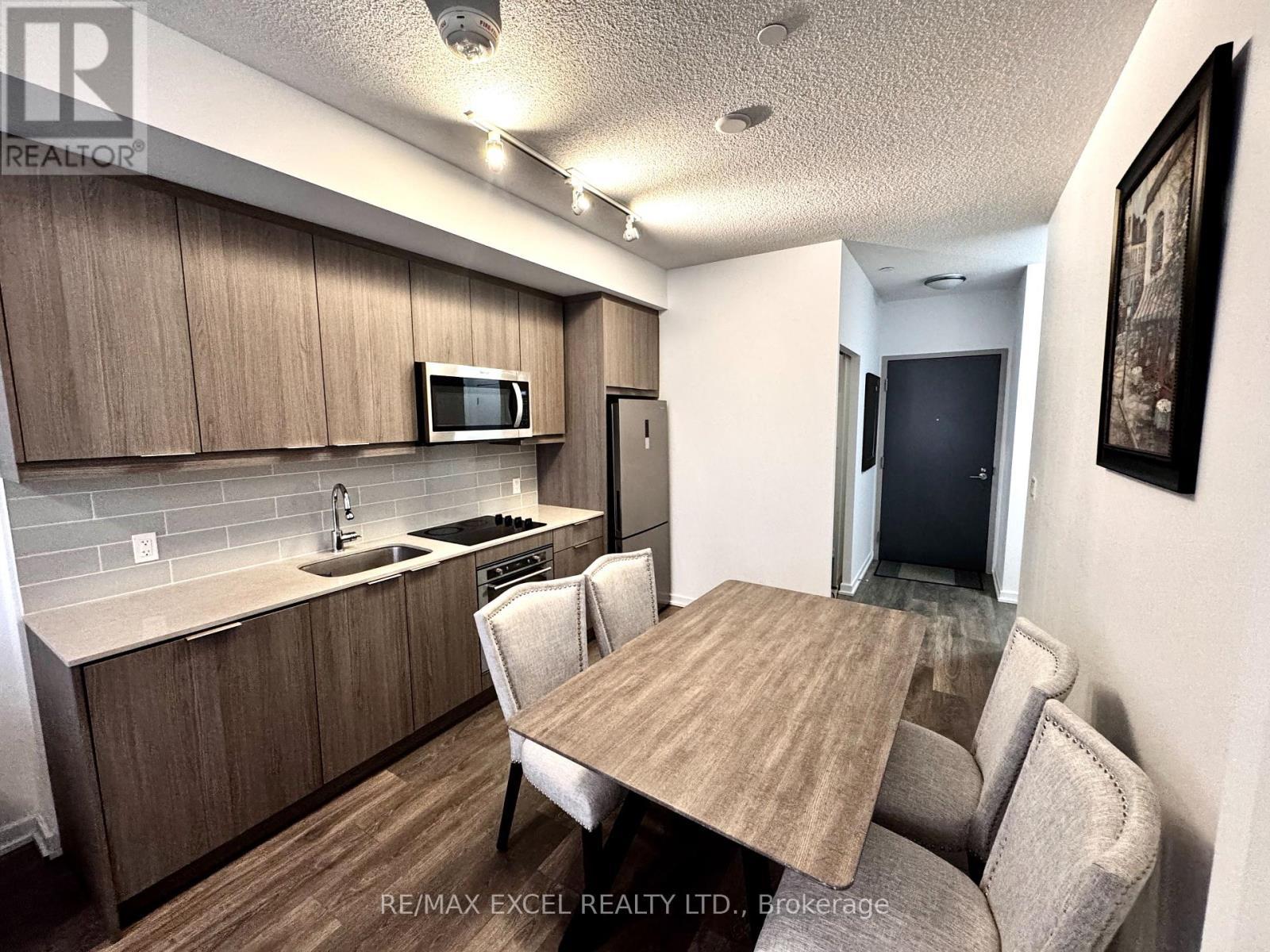 












A03 - 36 FOREST MANOR ROAD

,
Toronto (Henry Farm),




Ontario
M2J1M5

