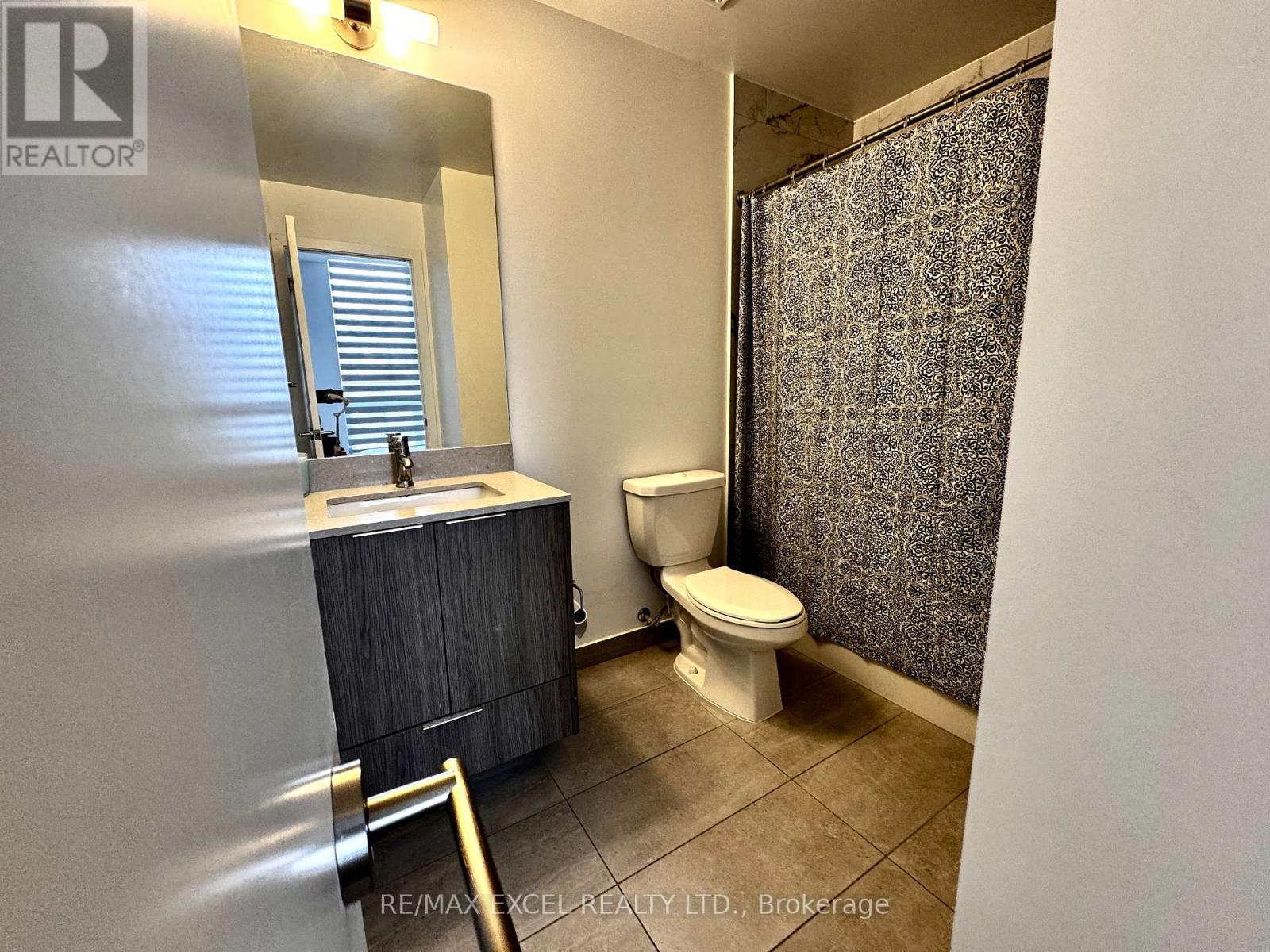 












A03 - 36 FOREST MANOR ROAD

,
Toronto (Henry Farm),




Ontario
M2J1M5

