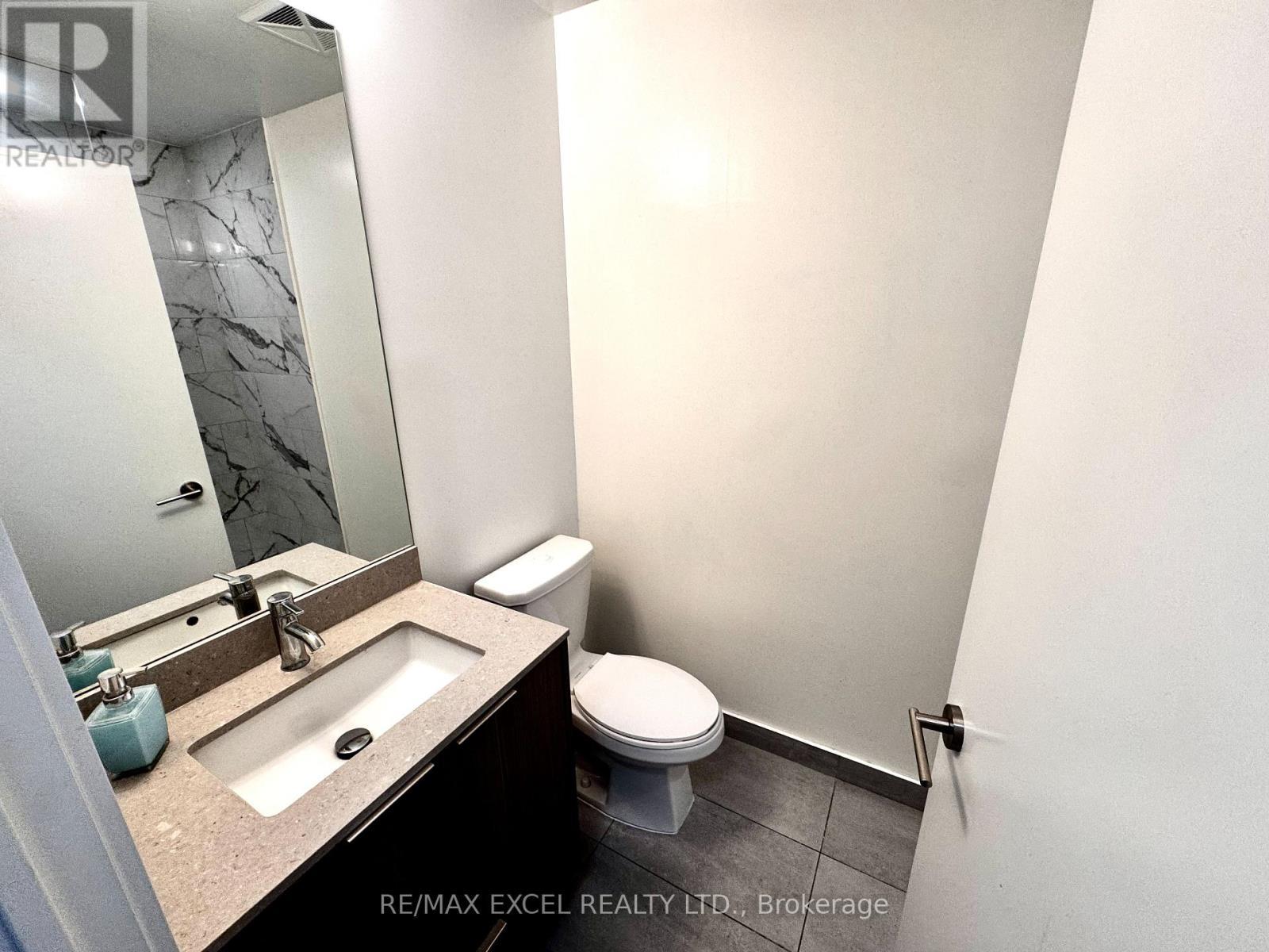 












A03 - 36 FOREST MANOR ROAD

,
Toronto (Henry Farm),




Ontario
M2J1M5

