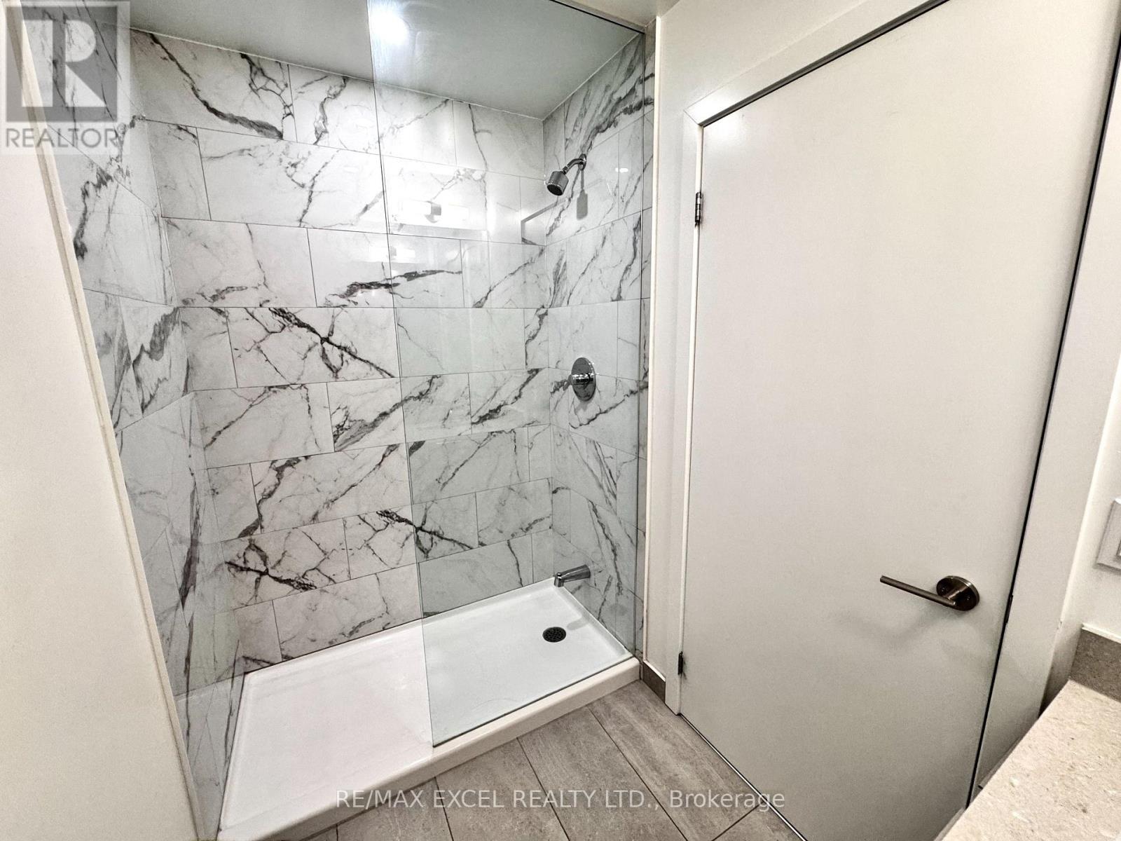 












A03 - 36 FOREST MANOR ROAD

,
Toronto (Henry Farm),




Ontario
M2J1M5

