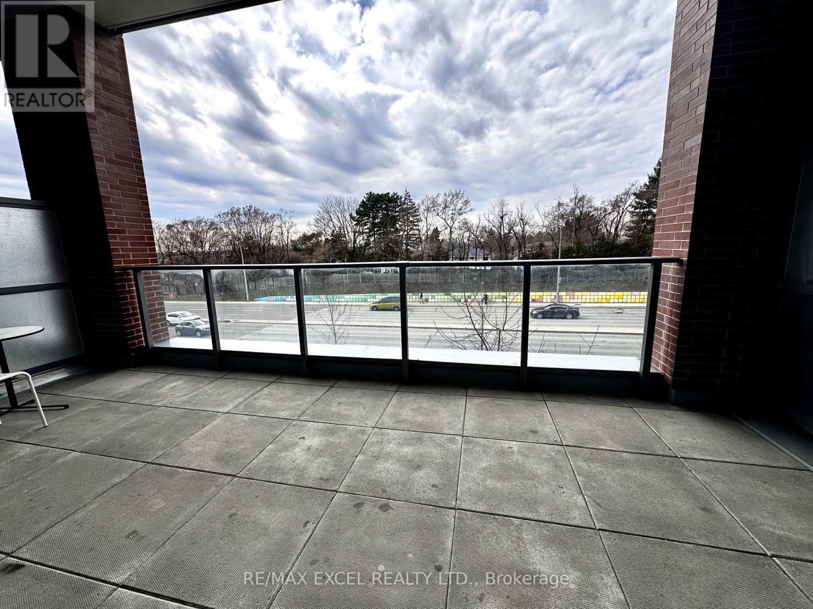 












A03 - 36 FOREST MANOR ROAD

,
Toronto (Henry Farm),




Ontario
M2J1M5

